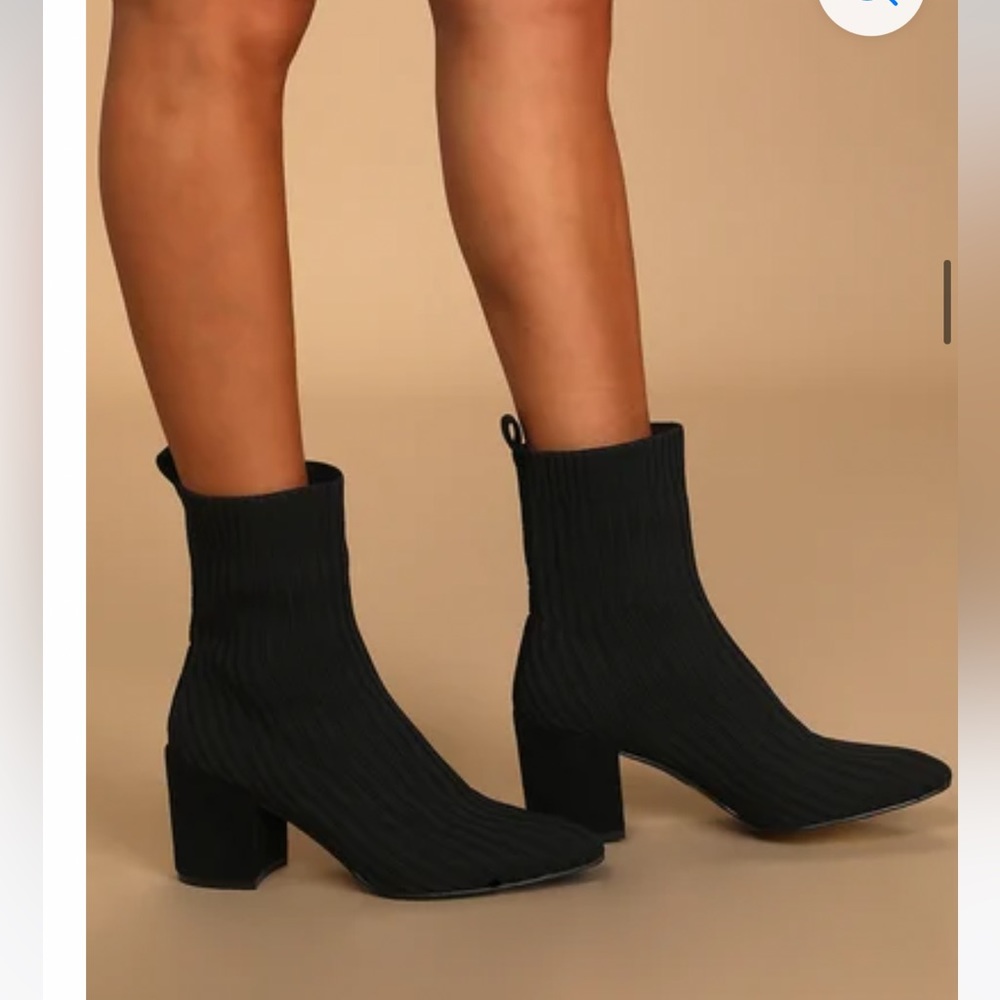 Black, ribbed lulus booties